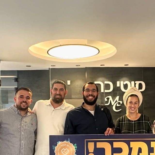 idoshitritt on October 14, 2024: "בס״ד נמכר מספר 3 לחודש אוקטובר האורן 36 רמות יצחק נשר - sold out! שת״פ מוצלח עם אסף בוזגלו בייצוג הקונים כיף לעבוד עם אנשים